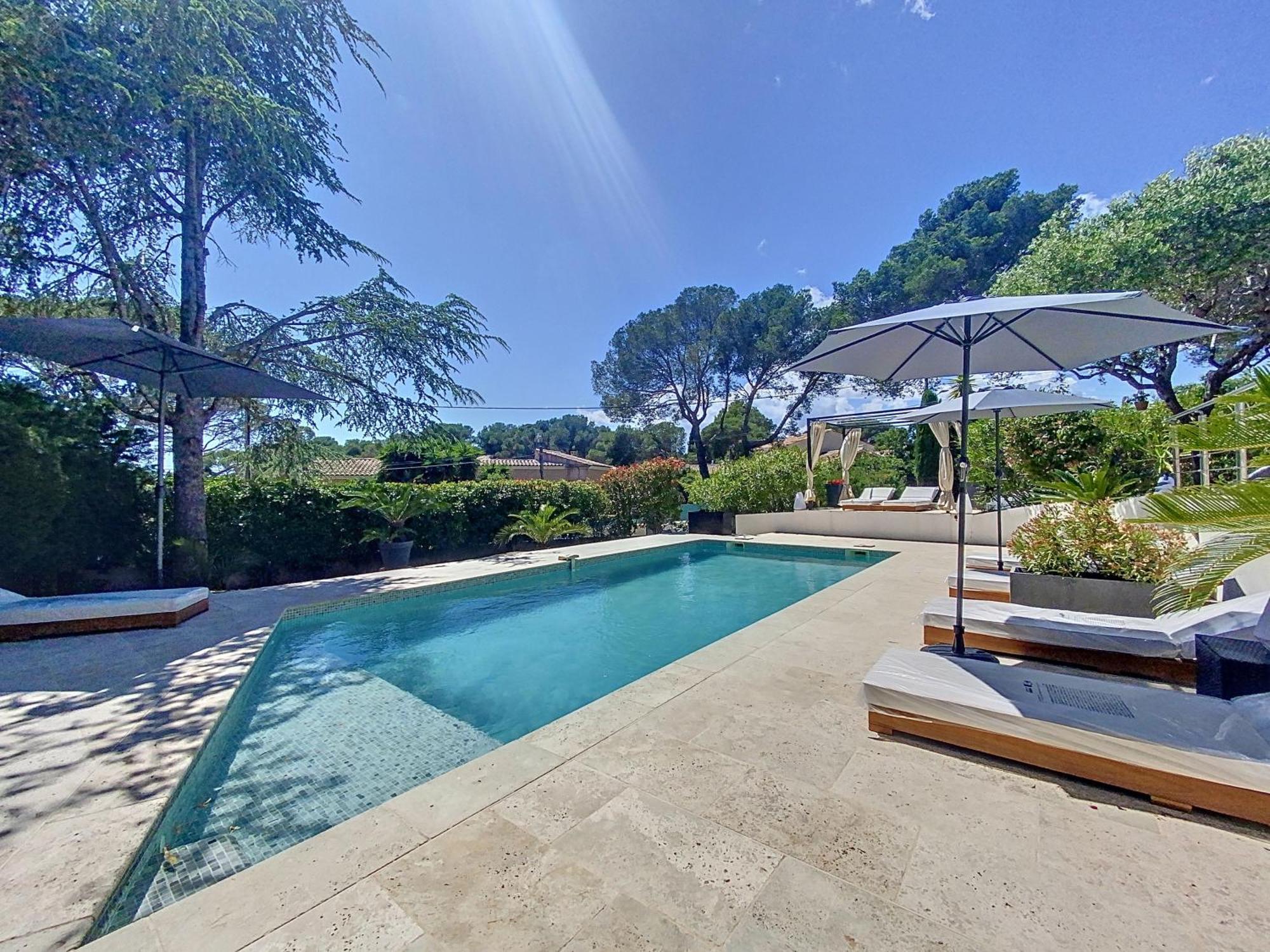 "Les Alizes" Cote Jardin Proche Bord De Mer Saint-Raphaël Exterior foto