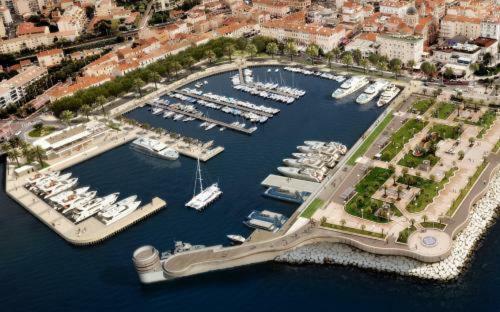 "Les Alizes" Cote Jardin Proche Bord De Mer Saint-Raphaël Exterior foto
